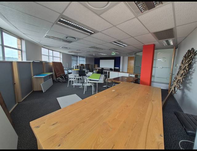 599M² OFFICE TO LET IN RIVONIA